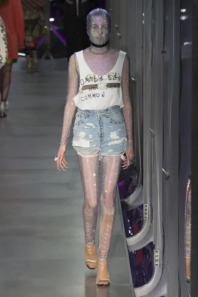 Look 85